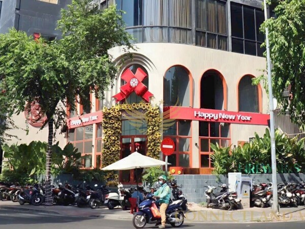 Cho Thuê Mặt Bằng Góc 2MT Vị Trí Vàng Ngay Phố Đi Bộ Nguyễn Huệ, Dể Dàng Quãng Bá Thương Hiệu