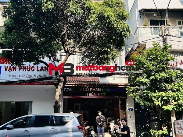 Mặt tiền số 2, Đường C18, Quận Tân Bình